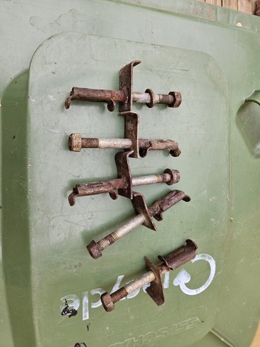 Capri exhaust hanger bracket - capri,