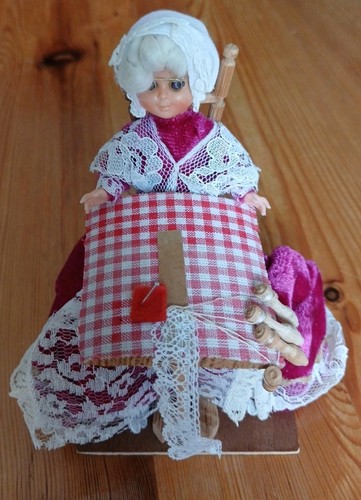 Vintage doll lace - doll, maker