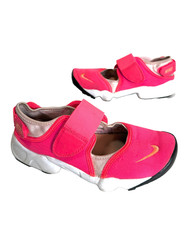 Ladies/Girls NIKE RIFT  pink