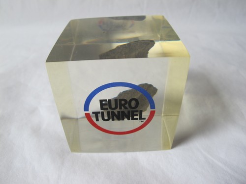 Retro euro tunnel cube - euro,