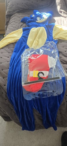 Sonic the hedgehog costume - sonic,