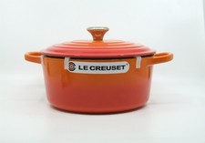 Le Creuset Signature Enamelled Cast Iron Round Casserole Dish 22cm Volcanic