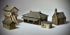T Gauge Model Railway Set of 5 Unpainted Resin Buildings