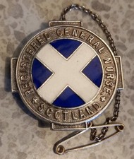 Good 1959 Registered General Nurse SCOTLAND SILVER & Enamel Pin Badge & Chain