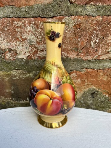 Aynsley orchard gold bud vase - aynsley,