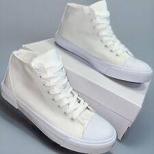 NEW & BOXED AKEDO SIGNATURE