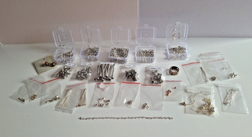 Job lot bundle of jewellery - lot,