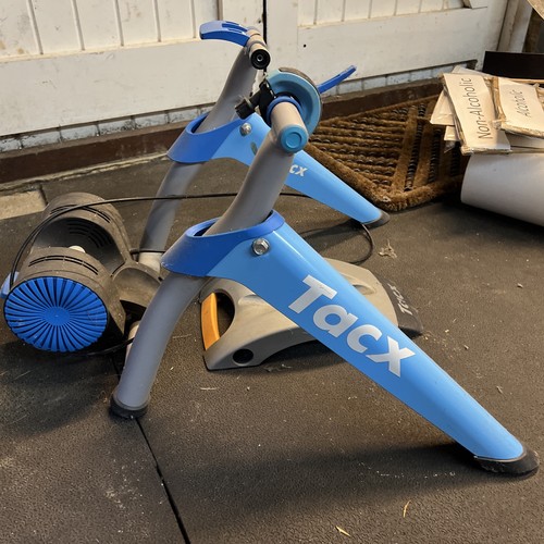 Tacx boost trainer - tacx,