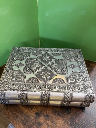 Vintage 1970s silver tone - vintage, silver-tone