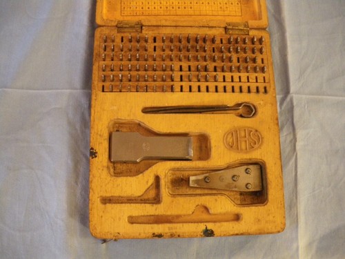 Model mark interchangeable - model,