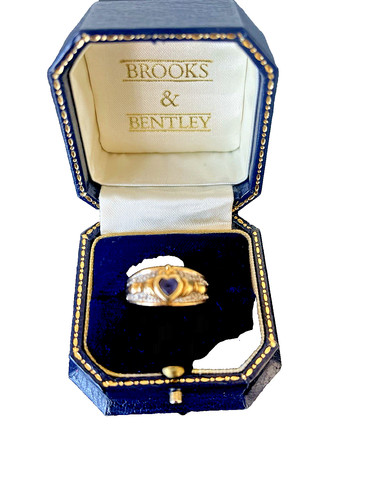 9ct gold claddagh style - -,
