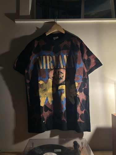 1993 vintage nirvana heart - 1993,