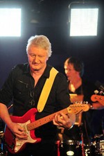 Pye Hastings from Caravan live