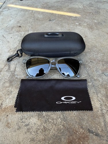 Oakley frogskin sunglasses - oakley,