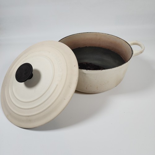 Vintage creuset cast - cast, iron