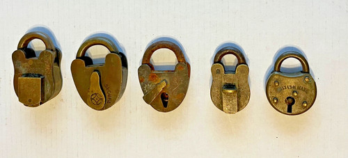 Various padlocks keys - 5, no