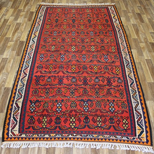 Stunning handmade persian - handmade, wool