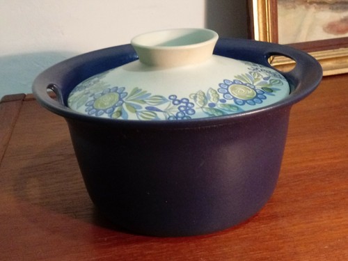 Vintage figgio covered - figgio, crock
