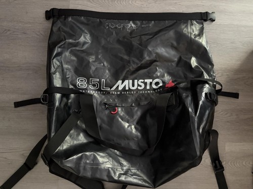 Musto sailing 85l - sailing,