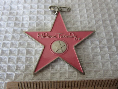 Madame tussauds keyring - madame,