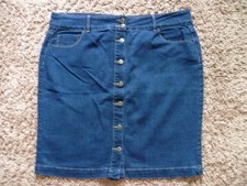 BONMARCHE - SIZE 18 - Dark