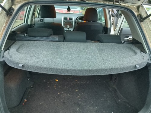 Toyota auris 2010 2012 parcel - auris, 2010-2012
