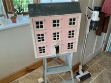 Doll House Collect From