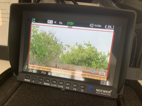 Neewer f100 7inch camera field - neewer,
