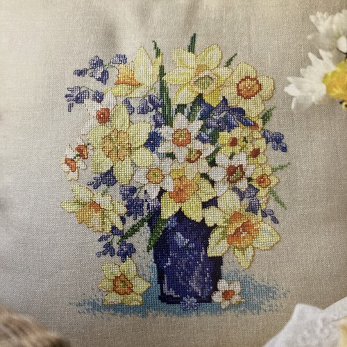Vase daffodil and bluebell - vase,