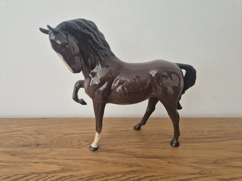 Beswick horse figurines - beswick,