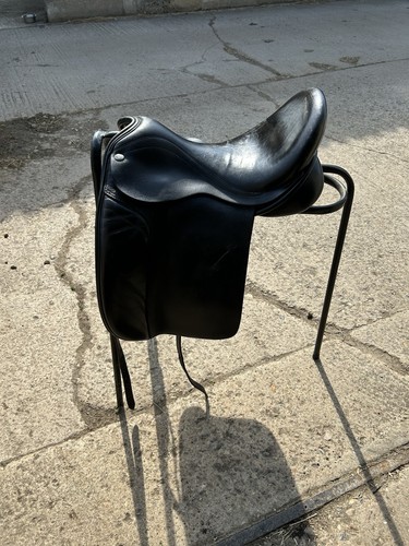 Farrington dressage saddle - farrington,