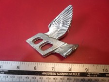 Cast Metal Bentley Bonnet Car Badge / Mascot