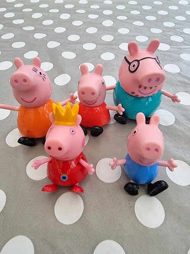 Peppa pig family figure - family,