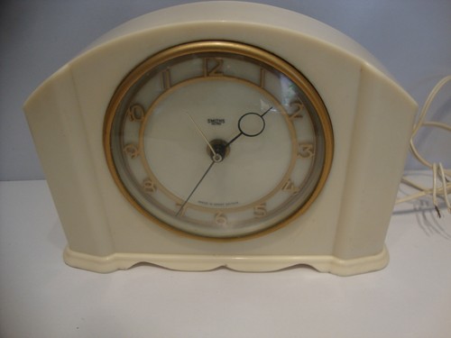 Smiths bakelite clock - clock, sectric
