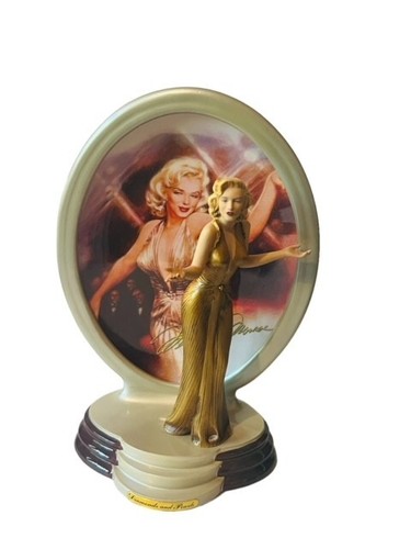 Marilyn monroe figurine plate - monroe,