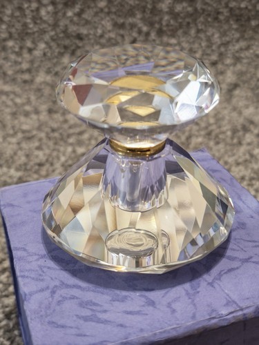 Beautiful diamond cut glass - beautiful,