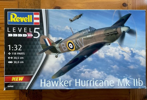 Revell hawker hurricane - revell,