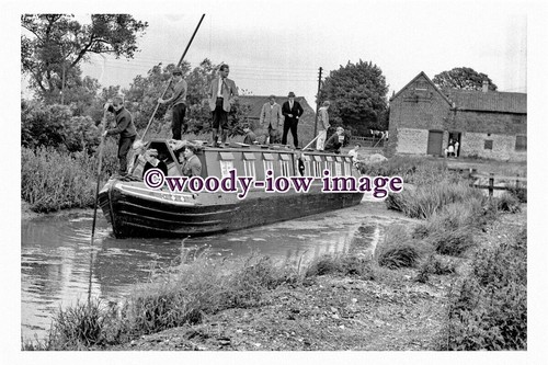 Gw0488 barge on the - gw0488,