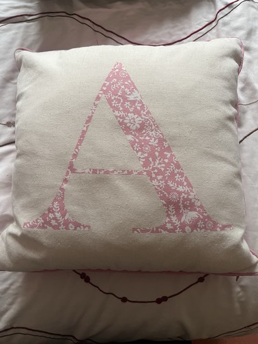 Initial cushion - initial,