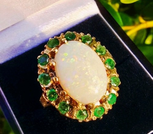 Stunning 9ct gold statement - 9ct,