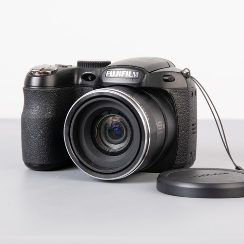 Fujifilm finepix s1800 digital - s1800,