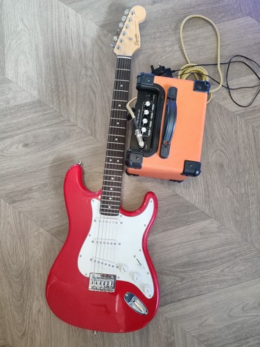 Squier stratocaster guitar - stratocaster, &
