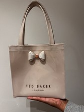 Ted Baker Aracon Plain Bow