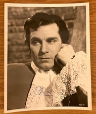 Laurence Olivier Signed 10x8 Photograph from The Beggers Opera