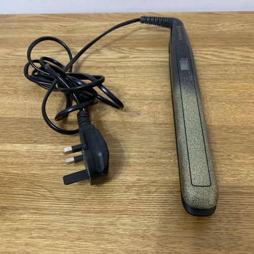 Remington hair straightener