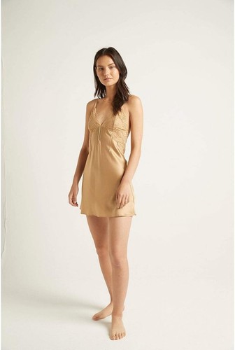 Silk chemise with - pintuck, and