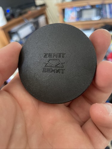Zenit push front lens cap - on,