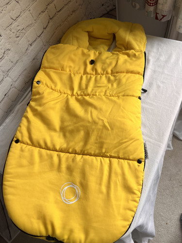 Yellow bugaboo bee - yellow, muff