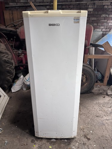 Beko upright freezer white - freezer,