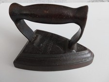 Old Antique Flat Iron No7 J&J Siddons West Bromwich. Very Heavy